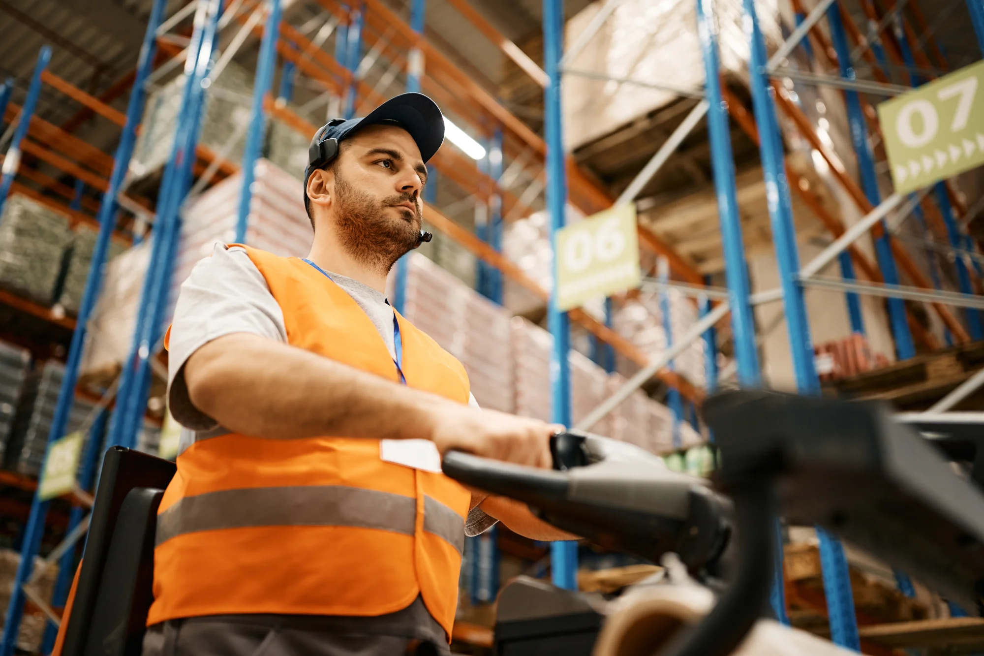 warehouse-worker-operating-forklift-in-logistics-c-2026-09-21-14-04-48-utc